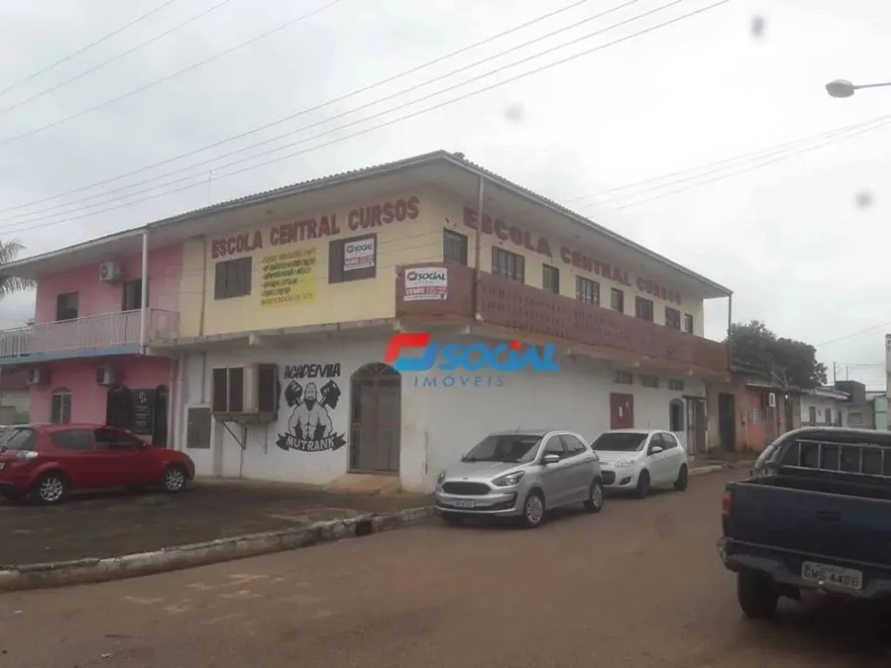 PONTO COMERCIAL NO CENTRO DE CANDEIAS DO JAMARI