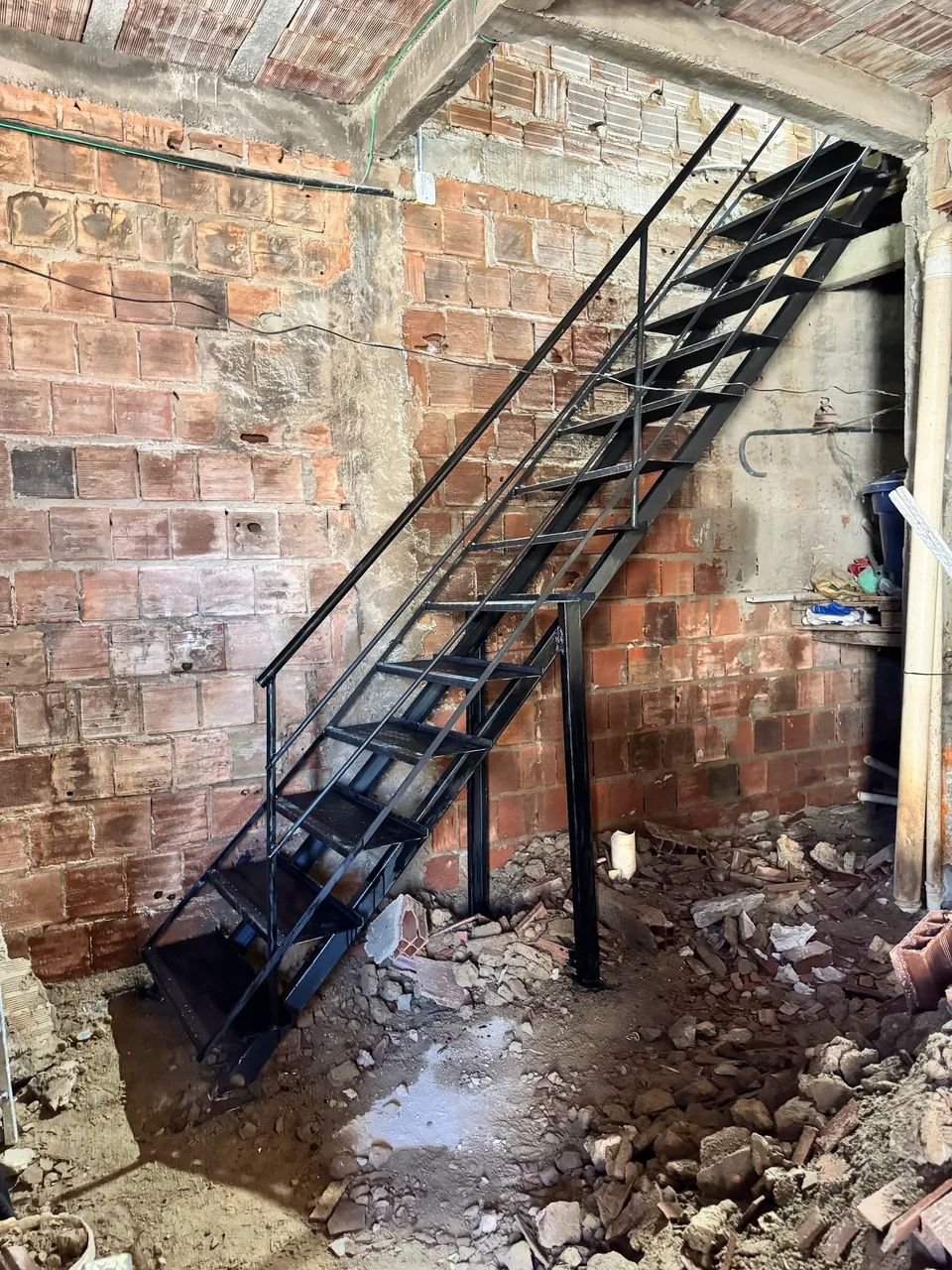 Escadas retas de ferro * - Foto 3