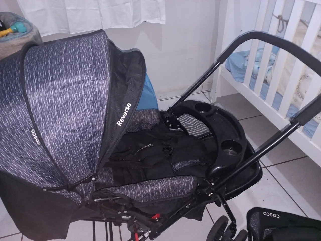 Carrinho de Bebê e bebê conforto Cosco Reverse