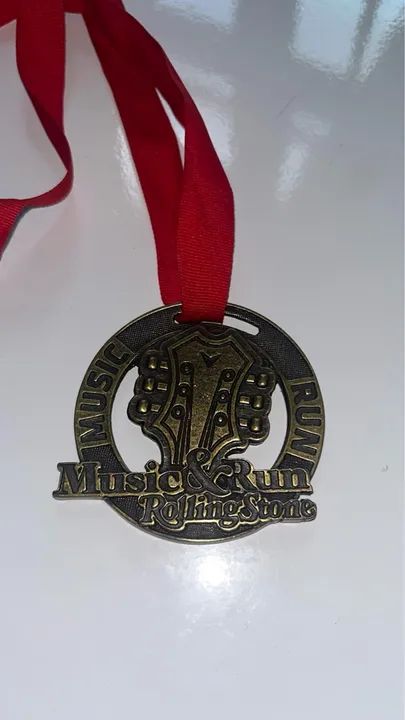 Medalhão Decorativo Music & Run Rolling Stone - Foto 2