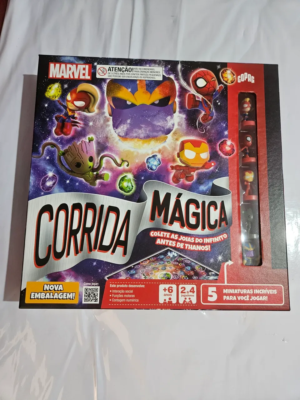 Jogo de Tabuleiro Corrida Mágica Marvel