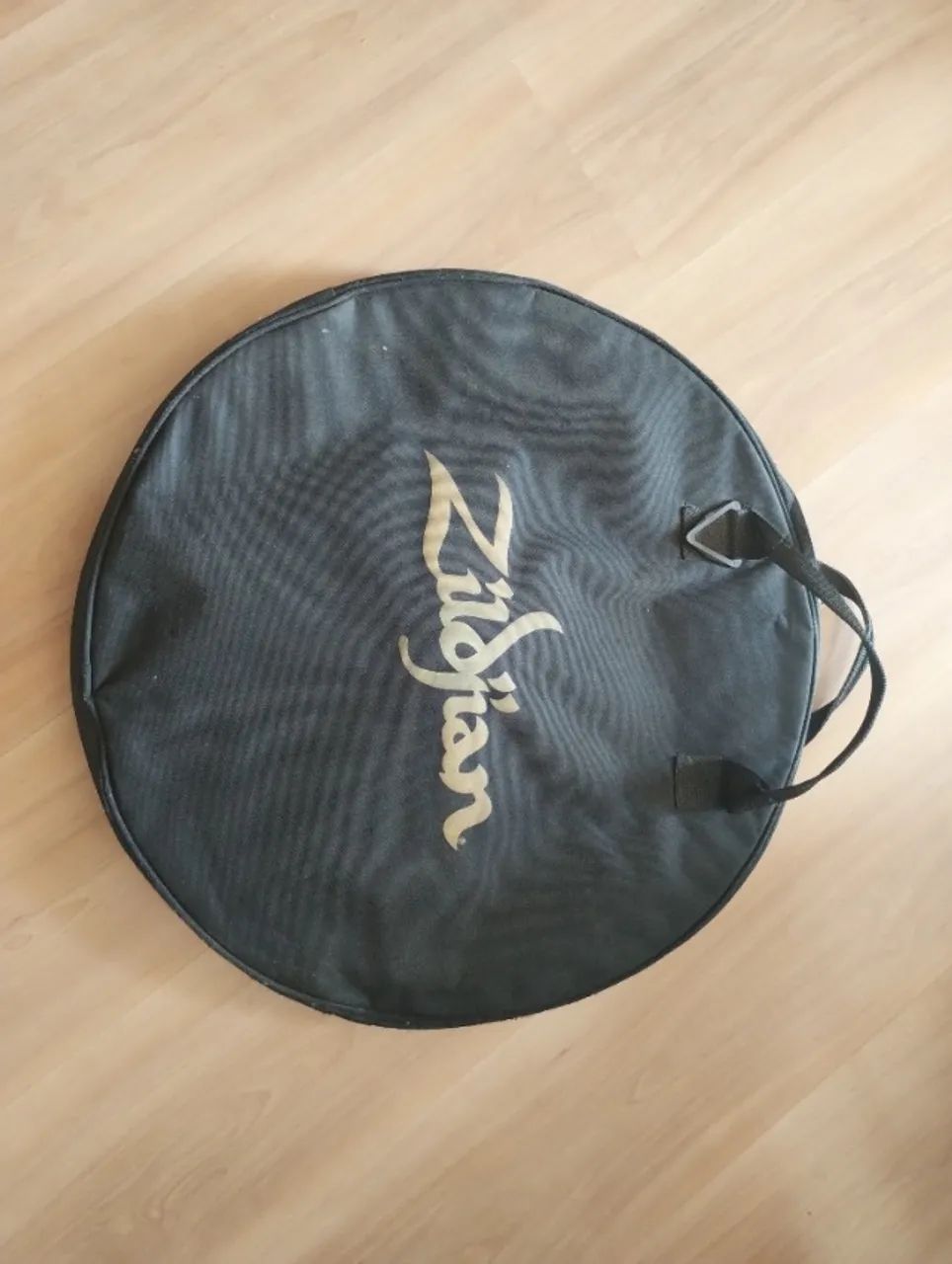 Set de pratos Zildjian ZHT + Pratos Meinl Top D+ com Bag Zildjian (Preço de Desapego)