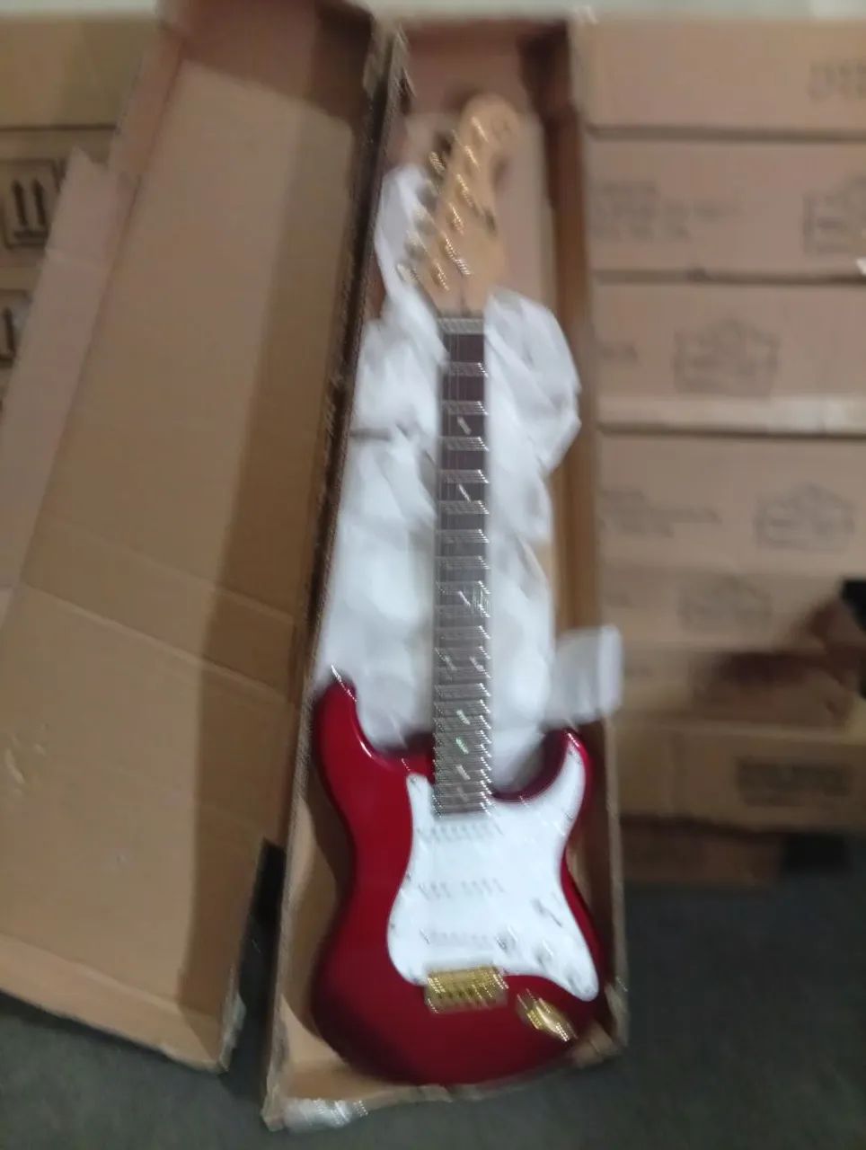 Guitarra Tagima T735