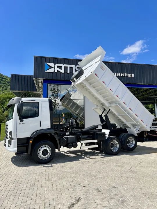 VW 24-260 Truck 6x2 2023 Cacamba Basculante