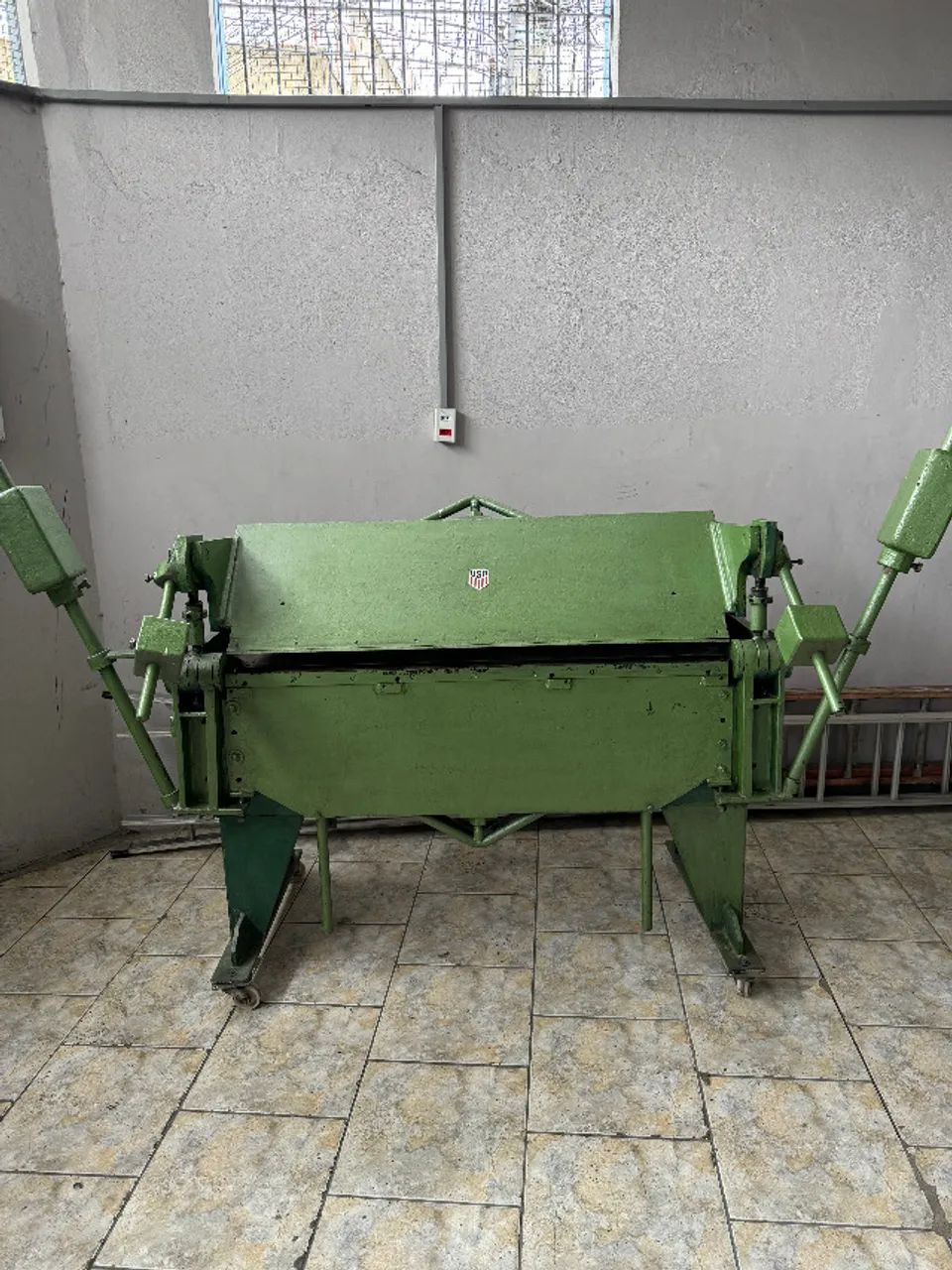 Dobradeira de Chapas 