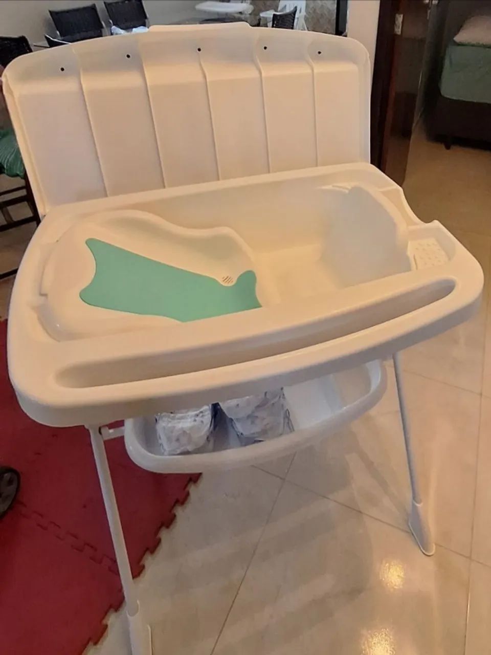 Banheira com trocador64860948377347123