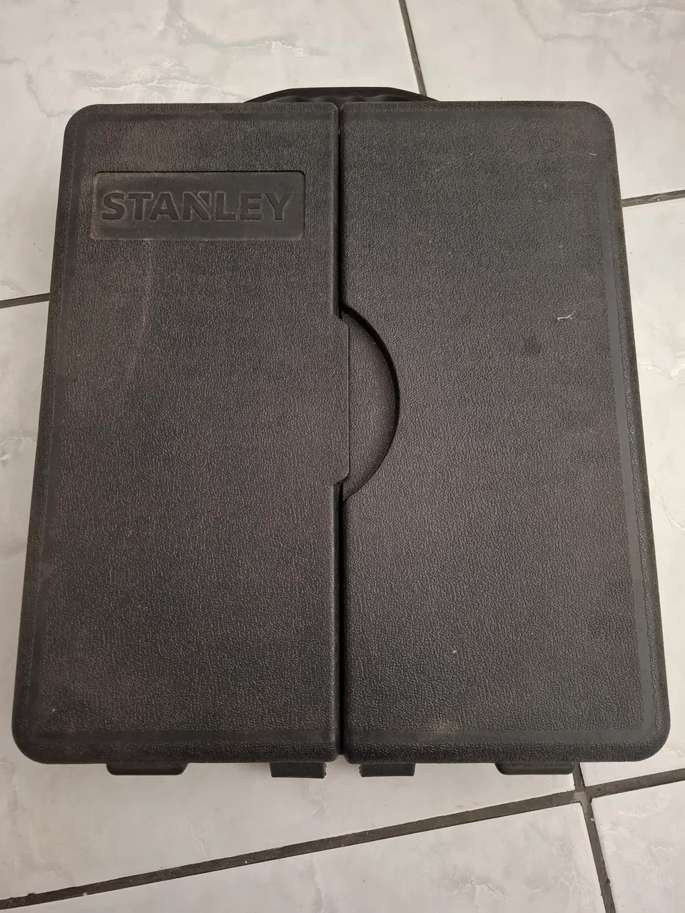 MALETA DE FERRAMENTAS STANLEY 110 PEÇAS
