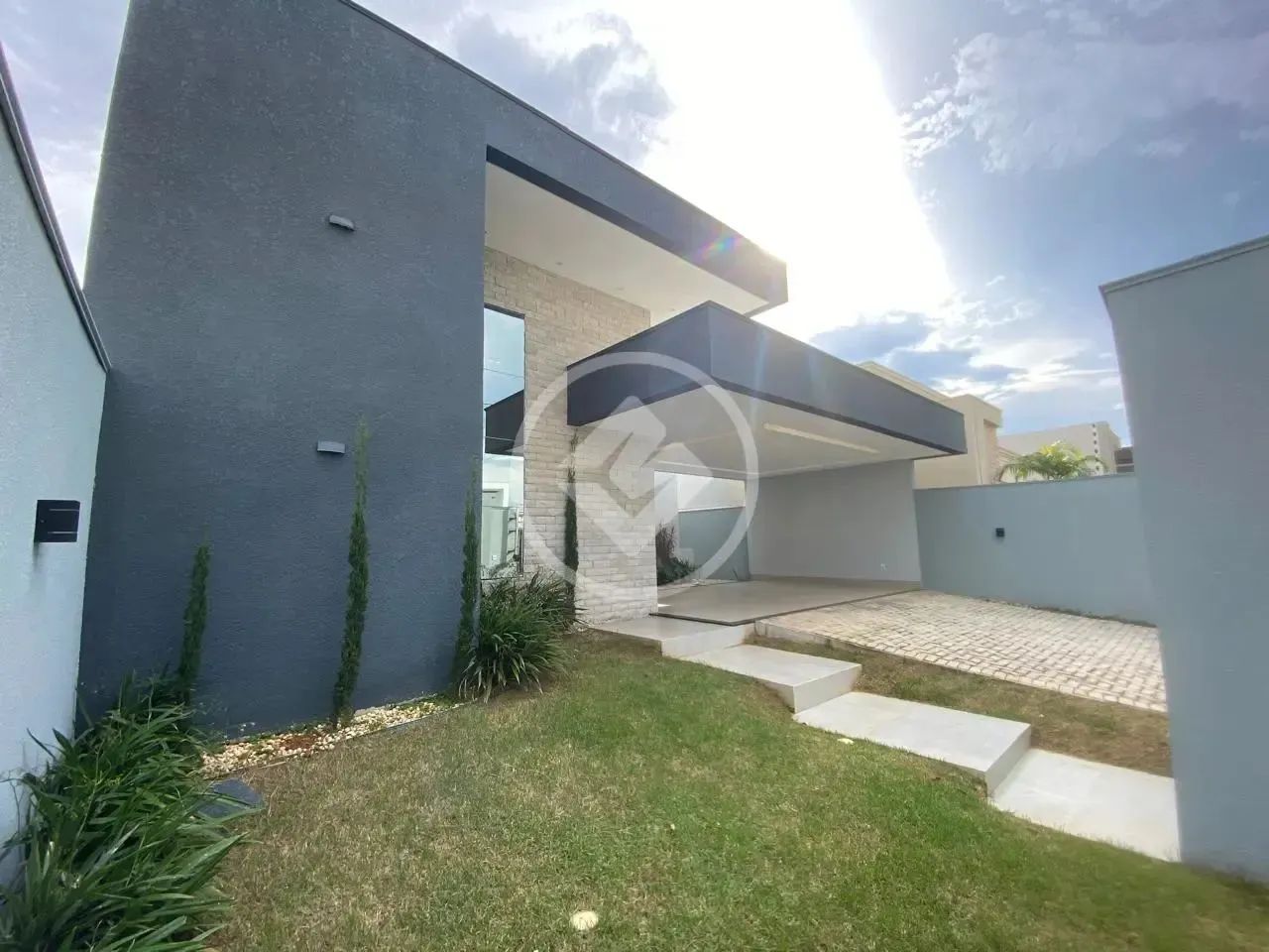 CASA 3 SUÍTES (1 COM CLOSET), COZINHA GOURMET, FINO ACABAMENTO AQUARELA DAS ARTES SINOP-MT - Foto 3