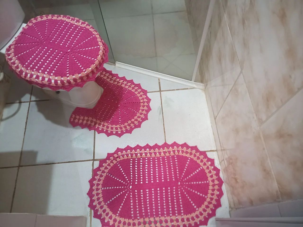 Conjunto de tapete de banheiro de crochê  - Foto 4