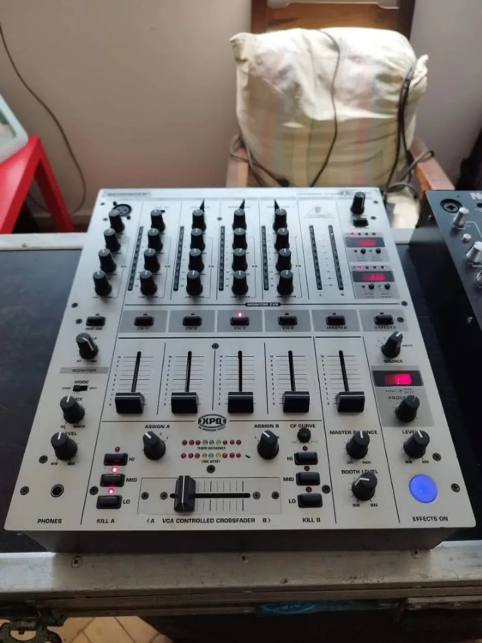 Mixer Behringer DJX700444676720957204481