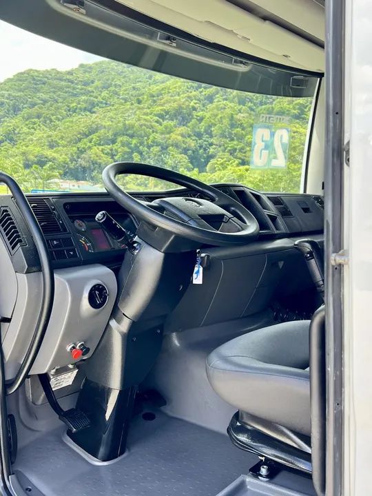 VW 24-260 Truck 6x2 2023 Cacamba Basculante - Foto 12