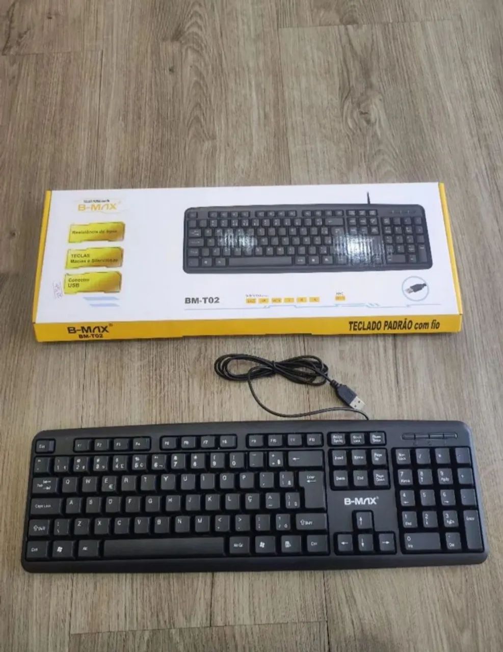Teclado Padrão USB com Fio B-MAX BM-T02