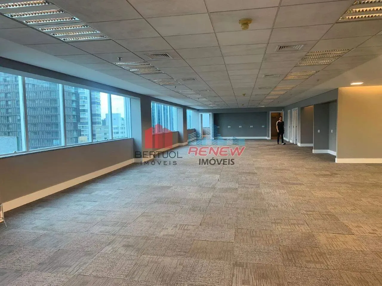 Sala para aluguel Edifício FLBC - Faria Lima Businnes Center em São Paulo