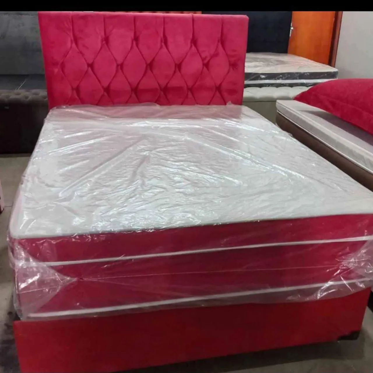 Cama casal com colchão molas ensacadas 