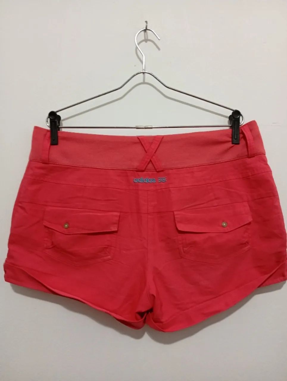 Shortinho feminino da Adidas 