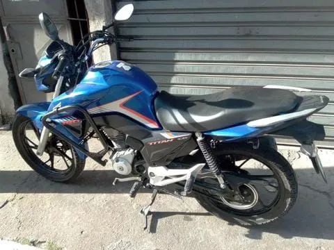 Moto usada com muito cuidado ,ideal pra quem esta buscando comforto e custo-beneficio