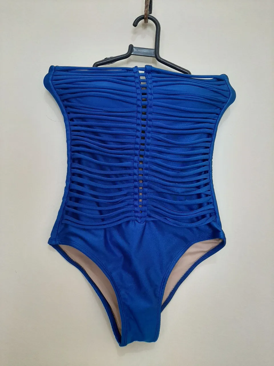 Maiô Azul com Detalhes Texturizados