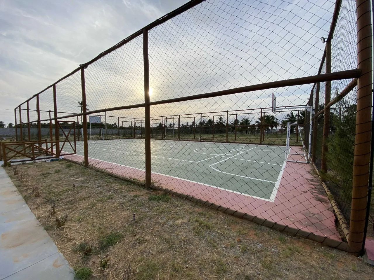 ^ Padang - Barra dos Coqueiros - Foto 11