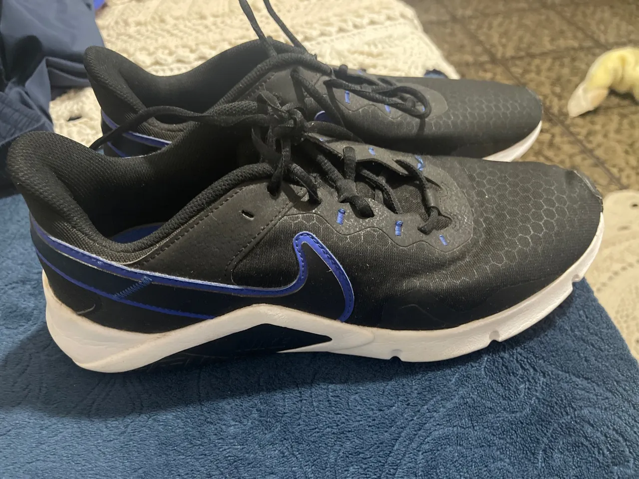 Tênis Nike Preto com Detalhes Azuis