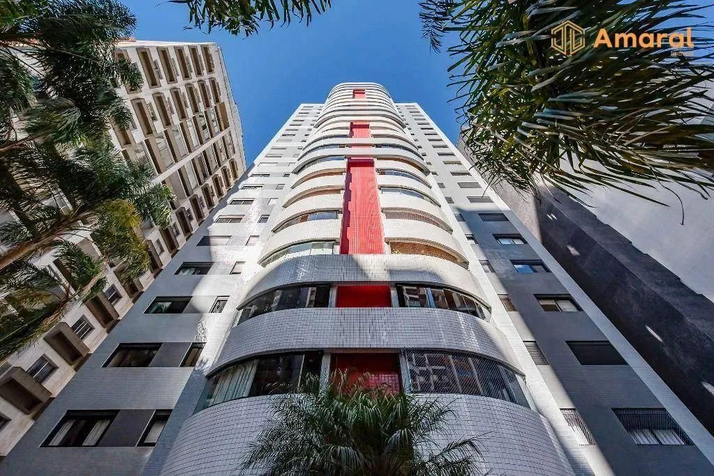 Apartamento com 4 dormitórios à venda, 150 m² por R$ 1.300.000,00 - Água Verde - Curitiba/