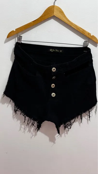 Short Jeans Preto Destroyed e croped