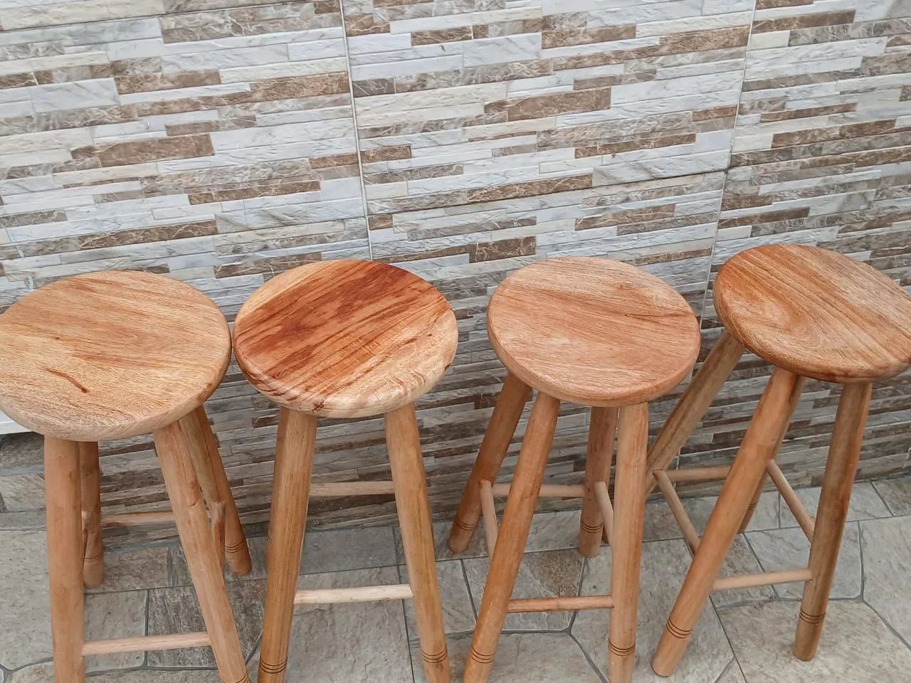 Banqueta de madeira para área externa - Foto 3