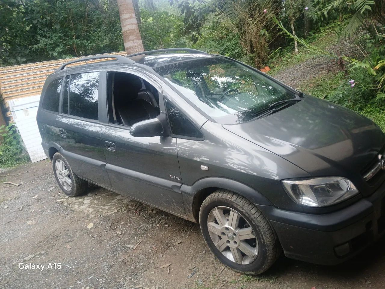Zafira lindona nada a fazer - Foto 2
