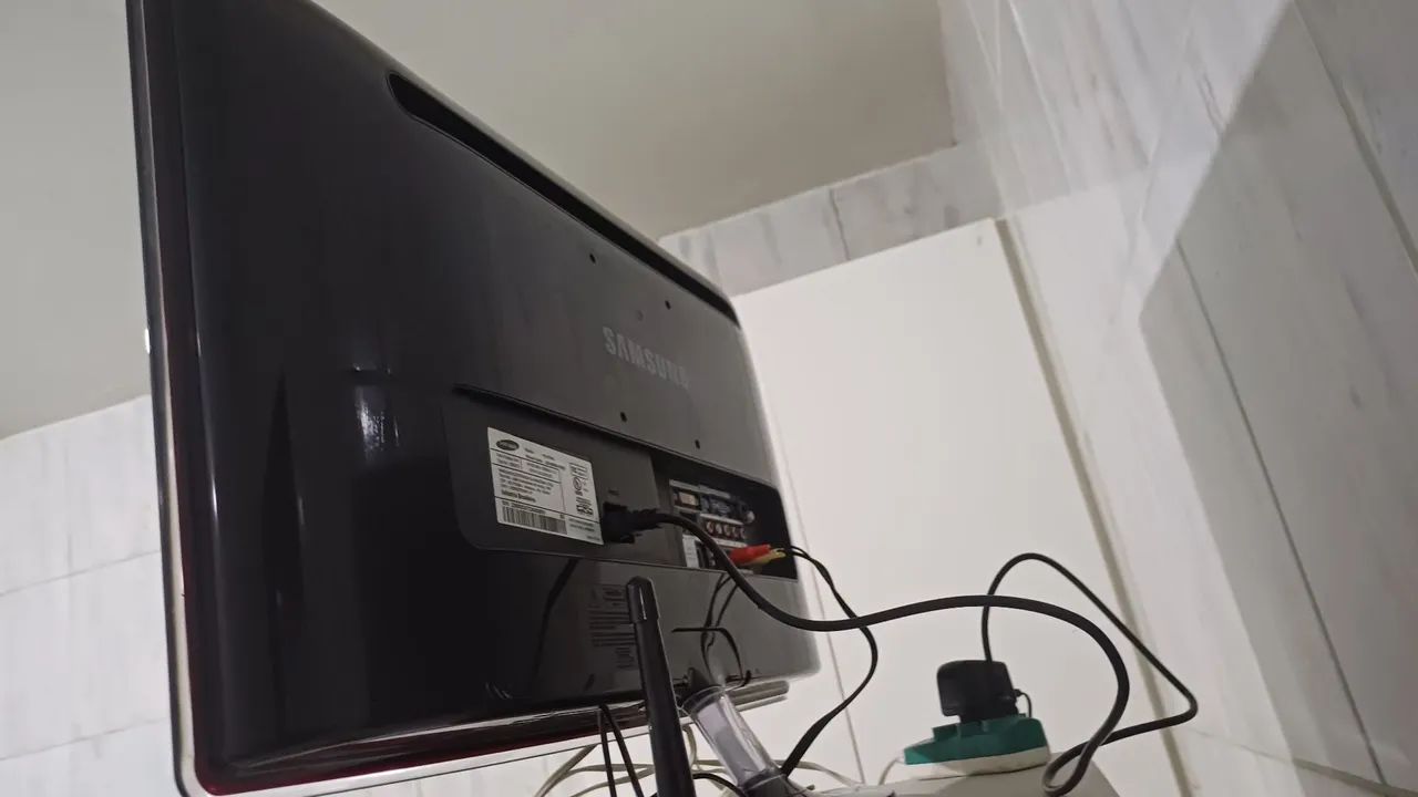 Tv samsung 24 polegadas HDMI - Foto 2