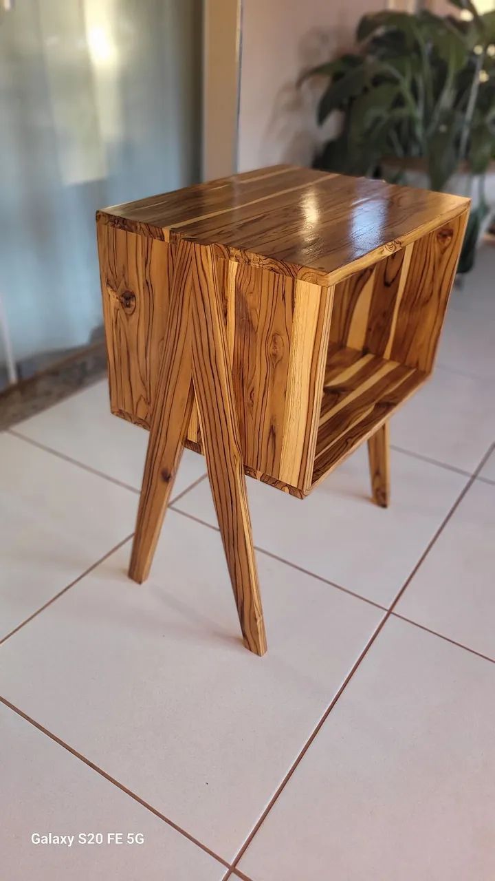 Mesinha decorativa 64317065275779121