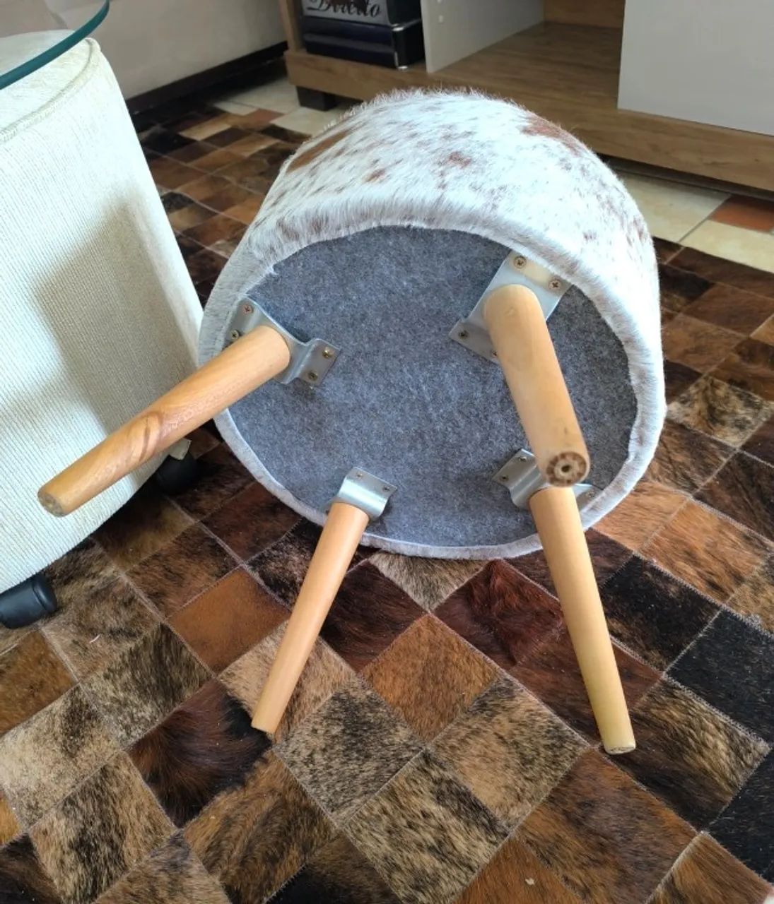 Banqueta Puff em Couro Legítimo  - Foto 3