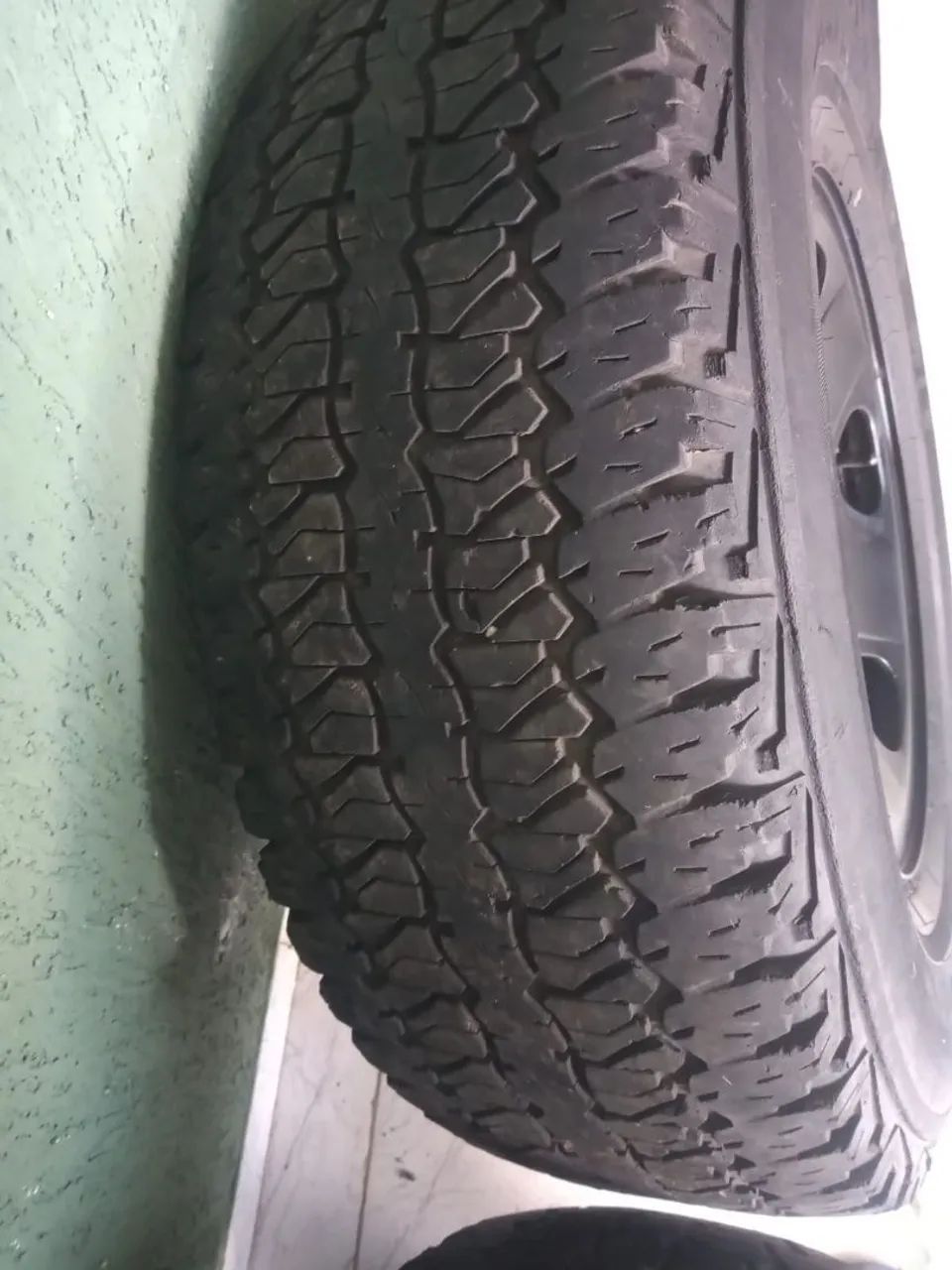 Vendo pneus s10 - Foto 2