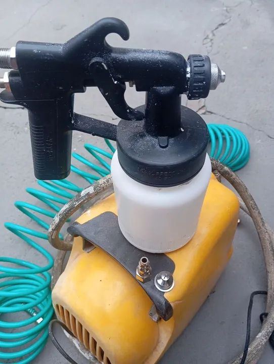 Tufão 127 v com 2 mangueira e caneca 