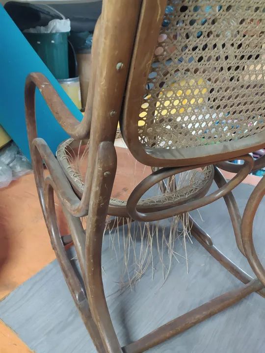 Cadeira antiga de balanço thonet original - Foto 4