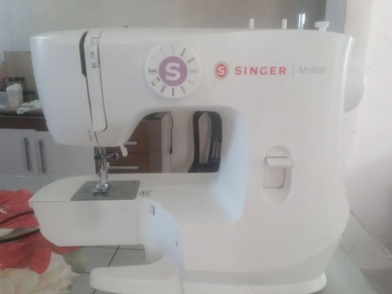 Máquina de Costurar Singer - Foto 4