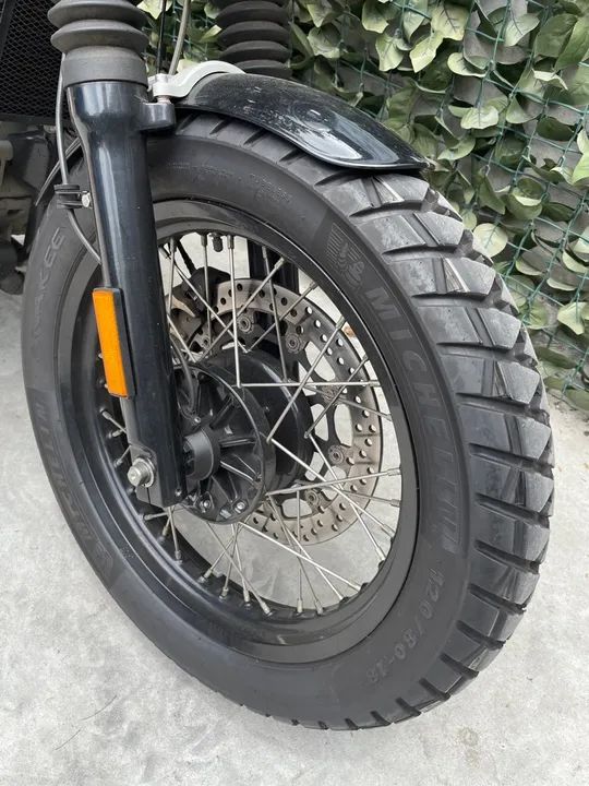 Royal Enfield Interceptor 650 Customizada  - Foto 3