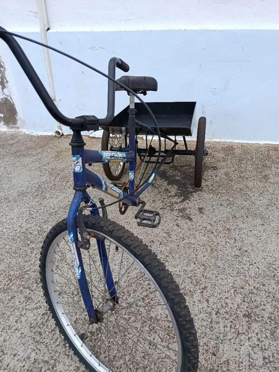 Bike triciclo com caçamba 
