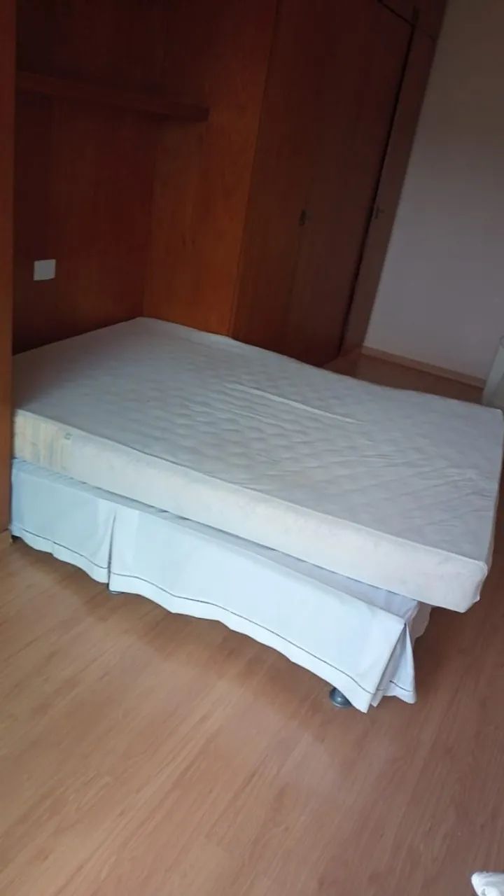 Cama box casal tradicional cor azul marinho lateral  - Foto 2