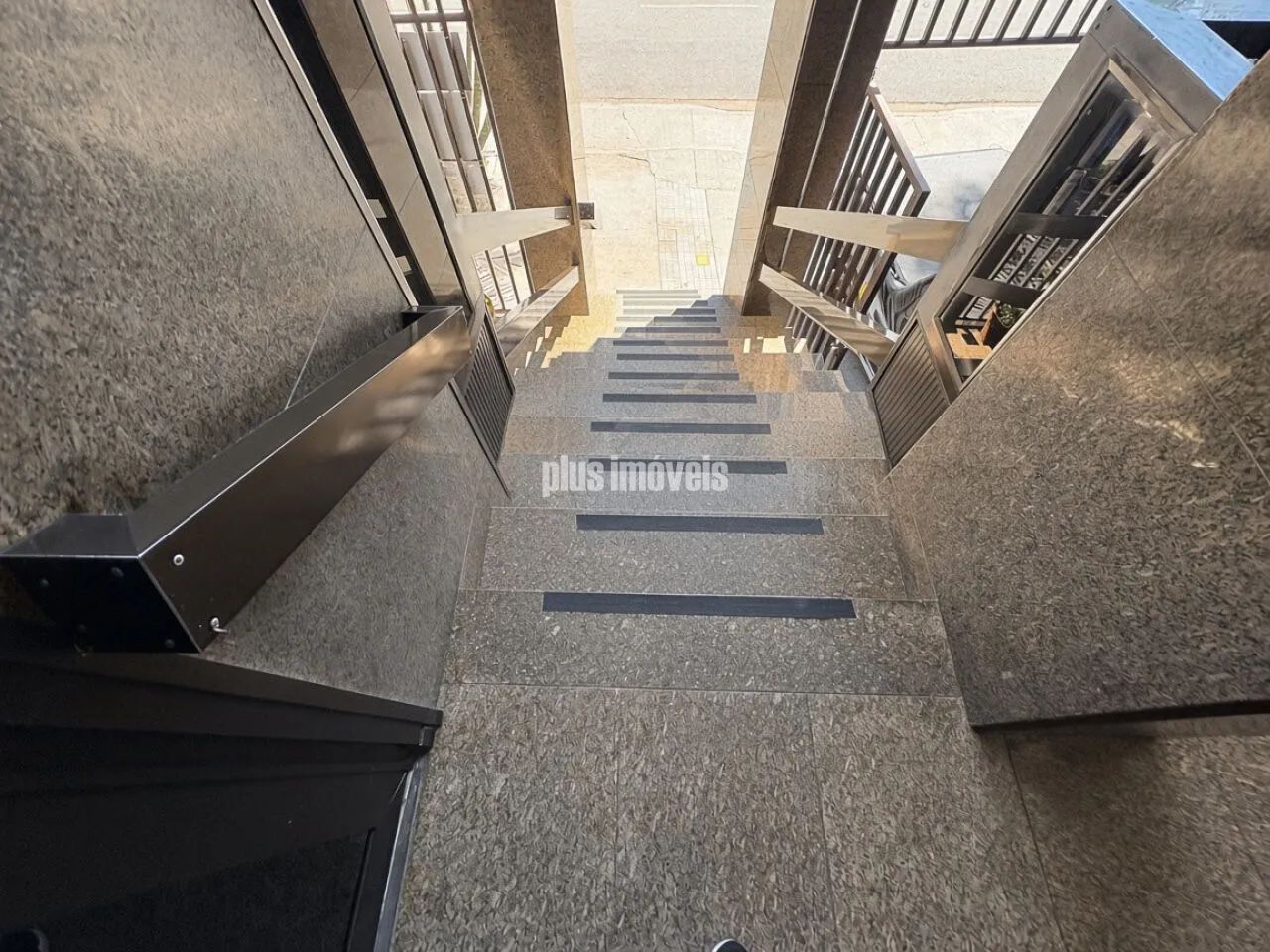Conjunto Comercial de 70 m² com Recepção, Cozinha e Ar-Condicionado - Foto 2
