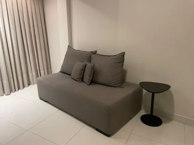 Vendo Sofá Paris (Tecido Bellagio) + Mesa lateral Preta - Foto 5