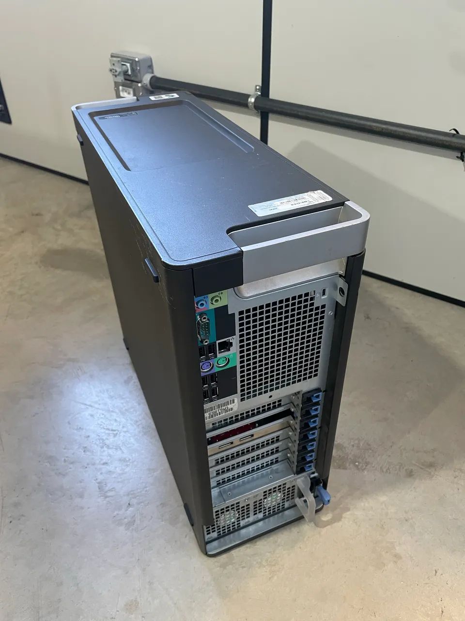 Servidor Dell Precision T3600 Workstation