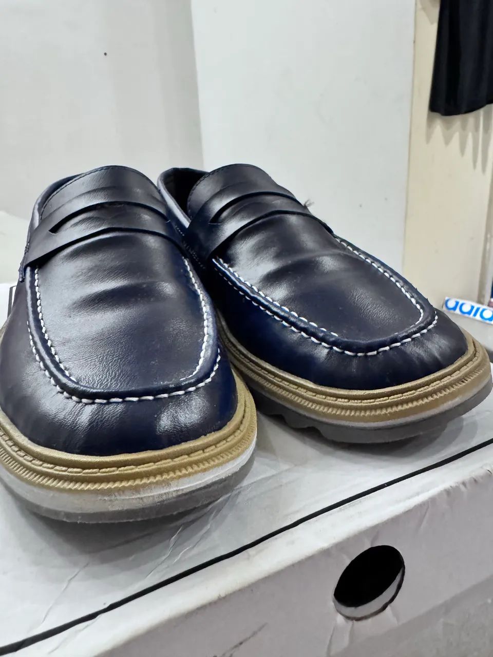 Sapatos exclusivos, sem uso. 