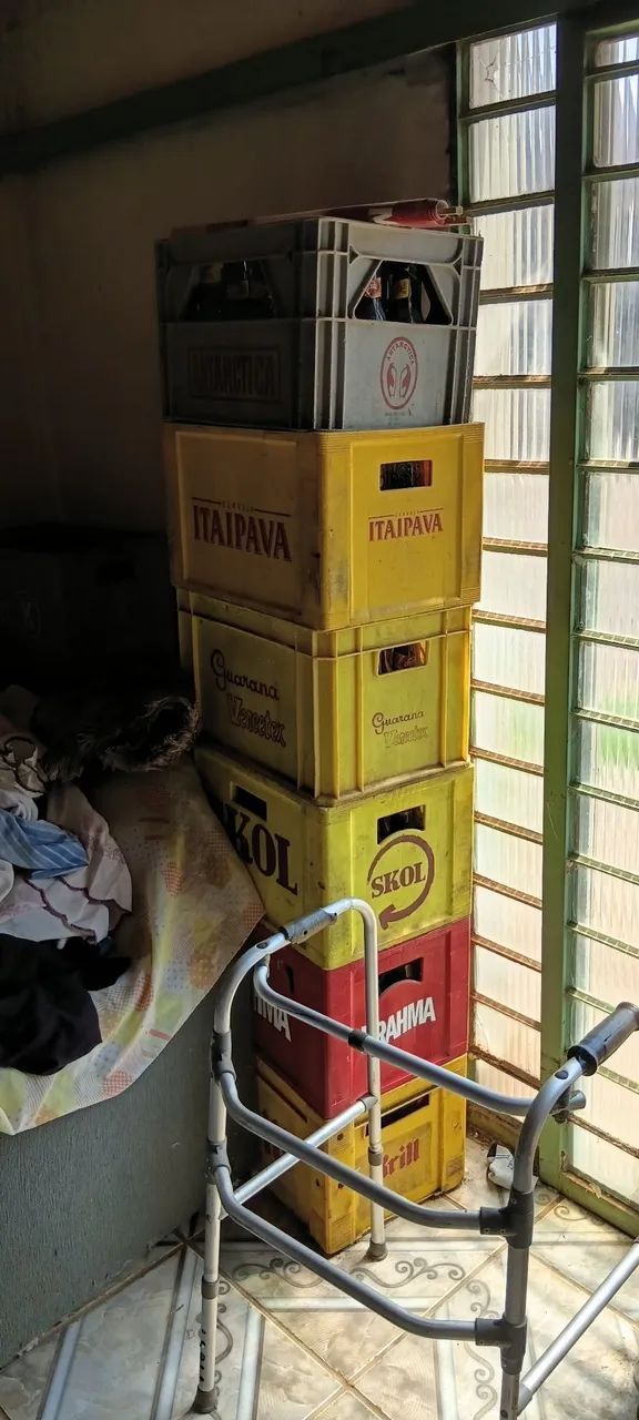 Caixa de engradado com todas os 24 casco sao 10 caixa