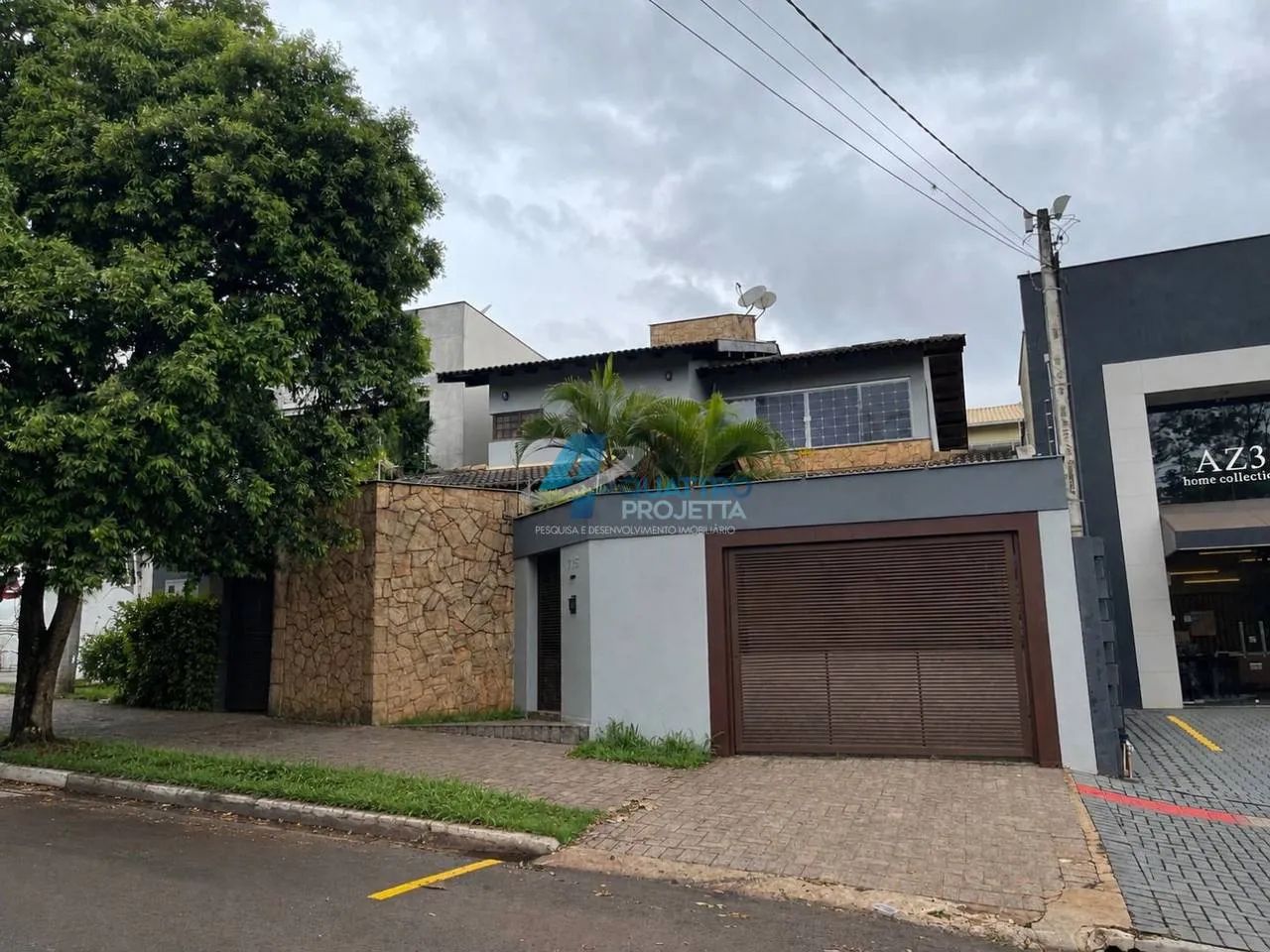 Casa Comercial para alugar com 280 m² na Av. Castelo Branco - Londrina