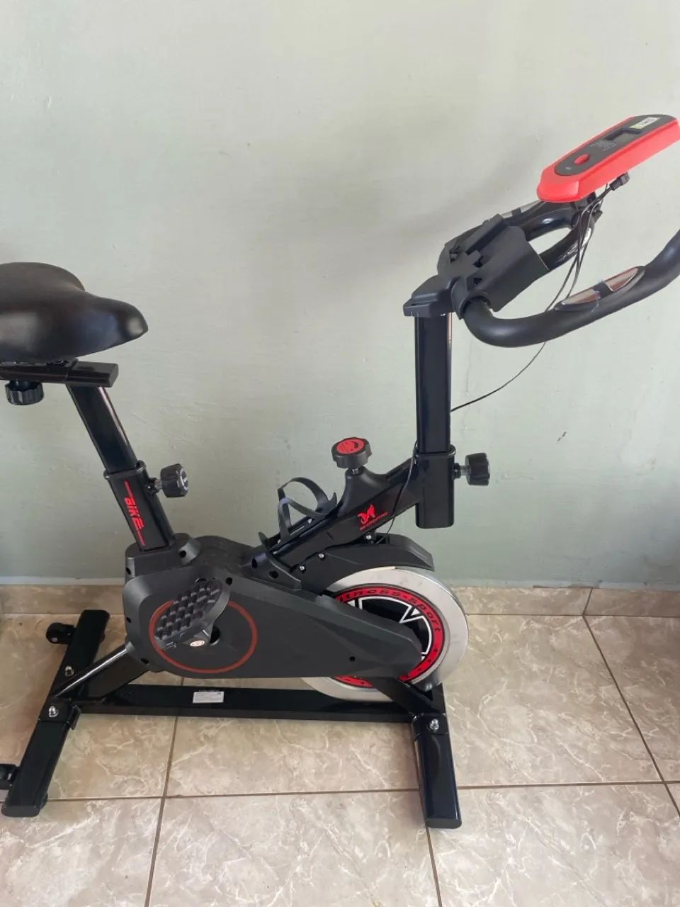 Bicicleta ergométrica Com um mês de uso