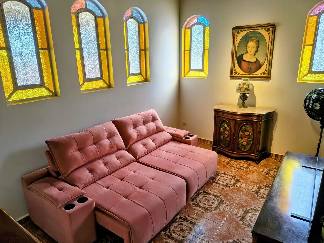 Lindo e Exclusivo Sofá Retrátil Rosa ? Comprado a 6 meses  - Foto 3