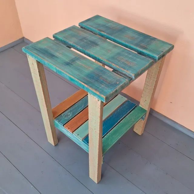 Mesa de cabeceira feita à mão - Foto 2