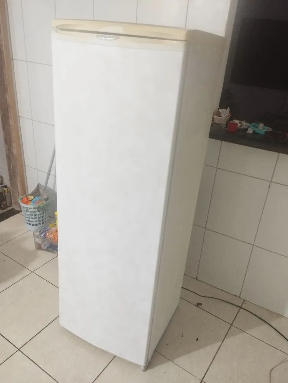 Geladeira Electrolux 360 litros funcionando perfeitamente (Guarapari) - Foto 2