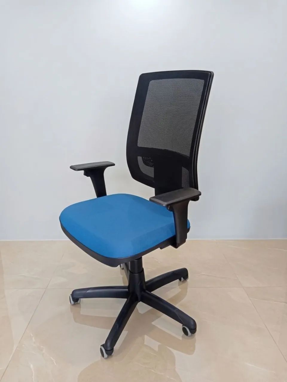 Cadeira giratória ergonômica  - Foto 2