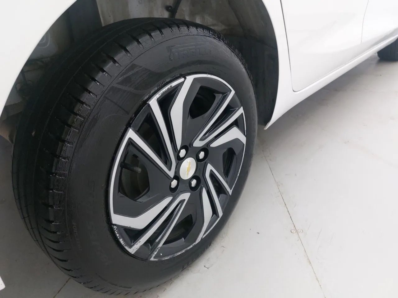 Chevrolet Onix Hatch 1.0 12V Flex Mec. 4P, foto 14 de 18