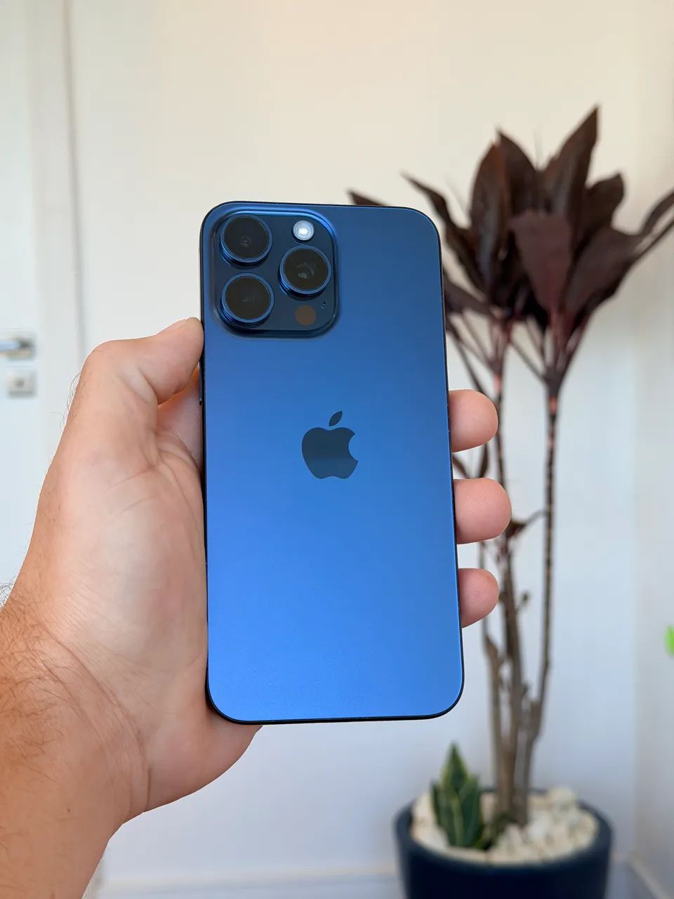 Apple iPhone 15 Pro 256GB ブルーチタニウム Produtos com até 15 OFF no PIX KaBuM